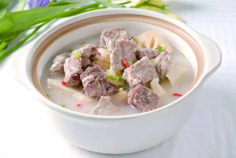 還原水機 夏末秋初就吃——蓮藕黨參玉竹排骨湯