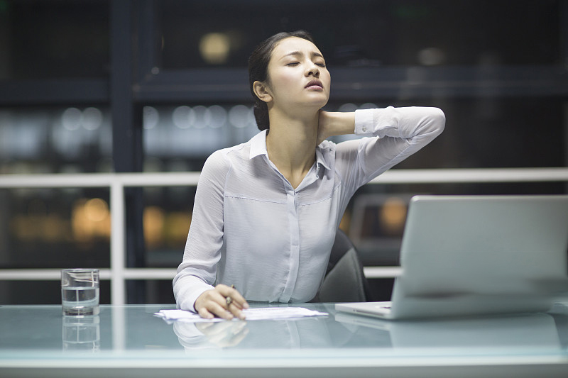 上班族身體不適